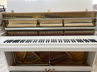 Bílé akustické pianino Yamaha se zárukou 5 let, doprava - 15