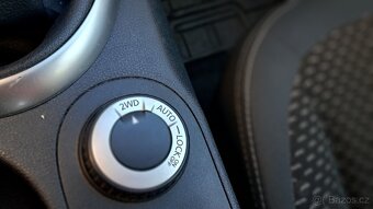 Nissan Qashqai, 2.0i / 4x4 ČR - 15