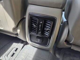 Jeep Grand Cherokee, 5.7 V8 HEMI - 15