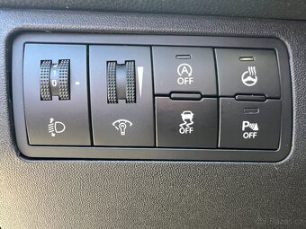 HYUNDAI iX20 1.4i 66 KW 1.MAJIT.VYHŘ.SEDAD+VOLANT,PAR.SENZOR - 15