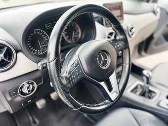 MERCEDES-BENZ B180 90kw AVANTGARDE TOP STAV - 15
