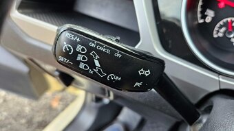 VW Touran 2018 2.0 TDI automat DSG 7 míst klima kůže senzory - 15