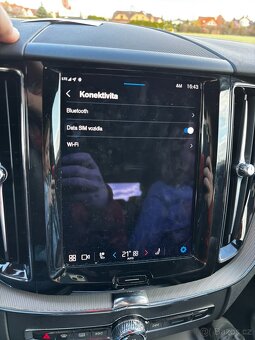 Volvo XC60 B4 R-Design A/T (odpočet DPH) - 15