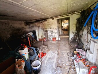 Prodej rodinného domu s velkou zahradou 2.302 m2. Mělník - V - 15