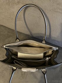 Nová kabelka GUESS - 15