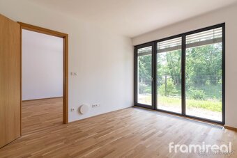 Pronájem bytu 2+kk s terasou a parkovacím stáním, 53 m2 - Pr - 15