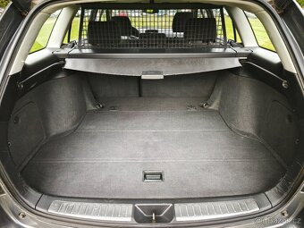 Toyota Avensis Kombi 1.8 VVTi - rok 2005 - 15