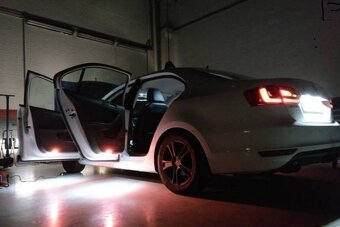 LED LAMPICKY SVETILKA DO DVERI - VAROVNI OSVETLENI - 15