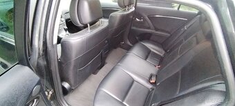 Toyota Avensis 2.2 d4d automat - 15