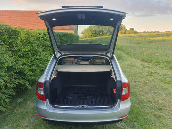 Škoda Superb combi 2,0 TDi DSG TOP VÝBAVA - 15