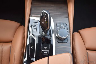 BMW 530d xDrive ///MSPORT ZÁRUKA DPH ČR 1.MAJITEL - 15