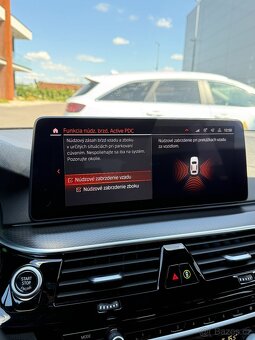 BMW rad 5 Touring 530d xDrive Mpaket LED+ 360 cam Webasto - 15
