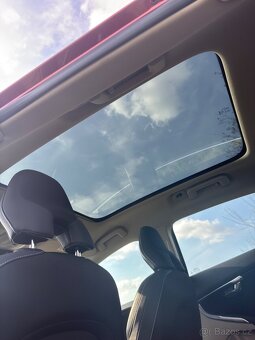 Volvo V40 D4 2.0L 140kW momentum - 15