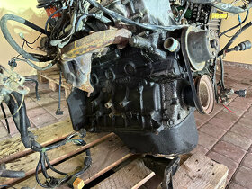 Motor BMW E30,E28,E21,02  318   M10  kompletni zastavba - 15