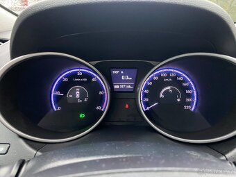 HYUNDAI IX35 1,7 CRDI TRIKOLOR 4X2 / STYLE / 2012 - 15