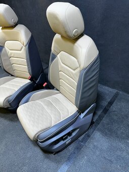 VW Touareg III CR7 kuzeny interier sedacky - 15