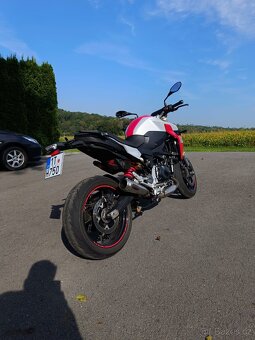 BMW f 900 R - 15