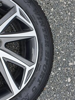 Zimní orig alu kola Toyota Yaris Dunlop 195/55/16 vzorek 8mm - 15