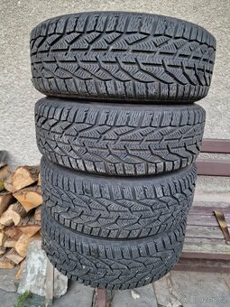 Octavia 3 zimní kola pneumatiky komplet 205/55 R16 - 15