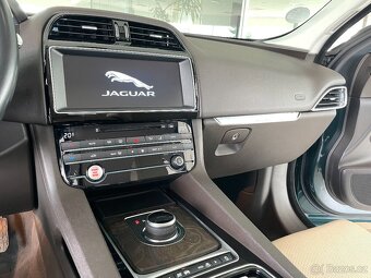 Jaguar F-Pace 35t AWD250kW,360°Kamery,Tažné - 15