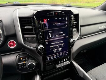 RAM 1500 DT 2021 Big Horn, Crew Cab, Long bed, mnoho úprav - 15