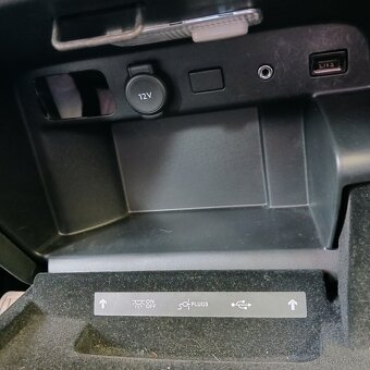Citroën Grand C4 Picasso 1.6 HDi 2017 NAVI  7 míst AL STK 27 - 15