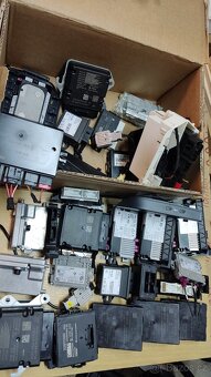 Zadní sedačky s loketní opěrkou Kamiq Scala a další díly - 15