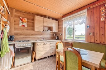 Prodej rodinného domu k rekonstrukci Lučina - 15