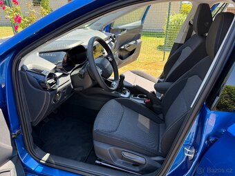 Nová Škoda Fabia 4 s lehkým poškozením. V tovární záruce. - 15