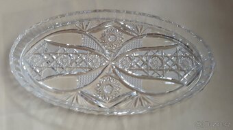 Skleněné mísy, vázy, tácy, cukřenka, konvička, popelníky, - 15