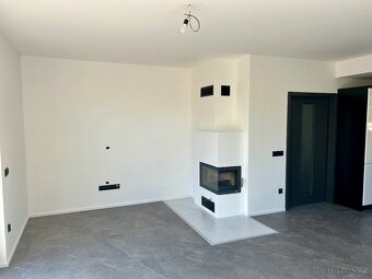 Nový rodinný dům 4+kk v Horních Ředicích - 15