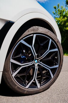BMW X7 xDrive40d (2022) - INDIVIDUAL, 1.majitel ČR - 15