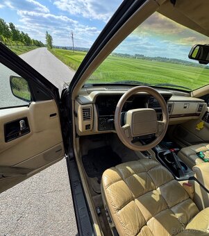 Jeep Wagoneer V8 - 15