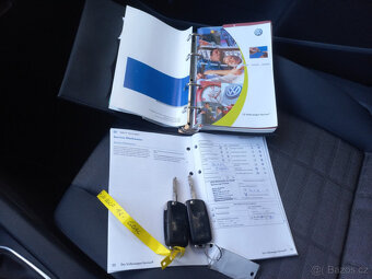 Volkswagen Golf, 1.6i Jen 116.000 Km Serviska - 15