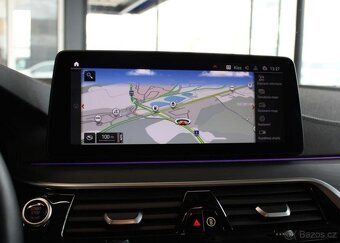 BMW Řada 5 530d Touring xDrive Luxury Lin nafta automat - 15