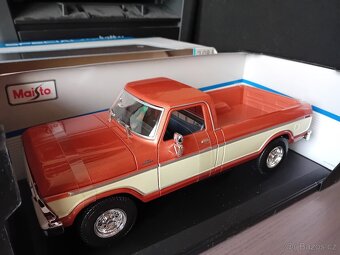 Mercedes-Benz, Aston Martin a Ford    1:18   Maisto - 15