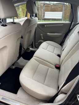 MERCEDES-BENZ B180 1.7i 85kw rok 2011 - 15