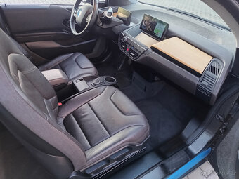 BMW i3 LED, kůže, šíbr, kamera, tepelko, velká naviagce - 15