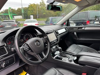 Volkswagen Touareg 2012 - 15