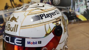 Max Verstappen - Majstrovská helma + podpis karta - 15