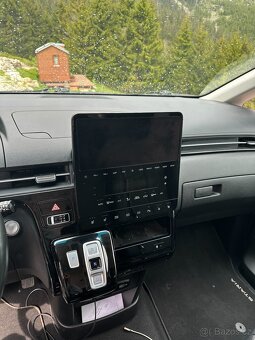 Hyundai STARIA 2.2 CRDi 130 kW, 4×4, automat, 9 míst, 65 000 - 15