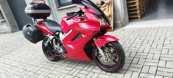 Honda VFR 800 VTEC 46c, 80kw, 40 tis nájezd, KRASAVICE - 15