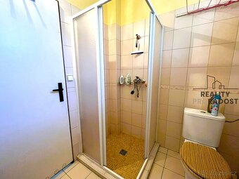 Prodej dvoupatrový rodinný dům 5+1 se zahradou, obec Lužice - 15