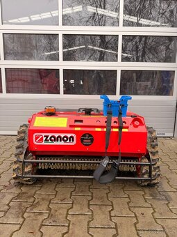 Profesionální - Dálkově ovládaná sekačka na trávu ZANON - 15