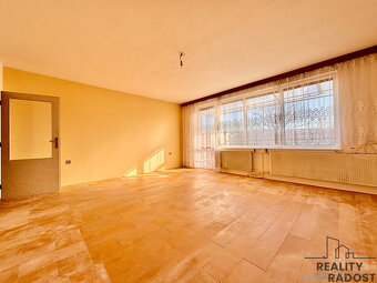 Prodej řadového rodinného domu 6+2 282 m2, pozemek 395m2 obe - 15