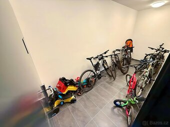 Moderní nový byt 2+kk s velkou terasou, rekuperací a výhledy - 15