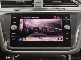 VW Tiguan RLine DSG 4x4 FullLED VIRTUAL HUD TAŽNÉ - 15