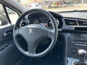 PEUGEOT 3008 1,6 16V VTI - PREMIUM - MÁLO KM - SERV. KNIHA - 15