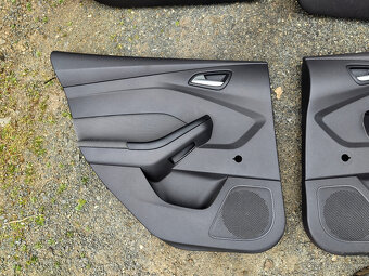 Sedačky, tapeci Focus III - hatchback - 15