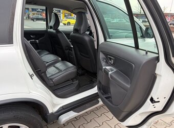 Volvo XC90 D5 AWD ČR 7 MÍST - 15